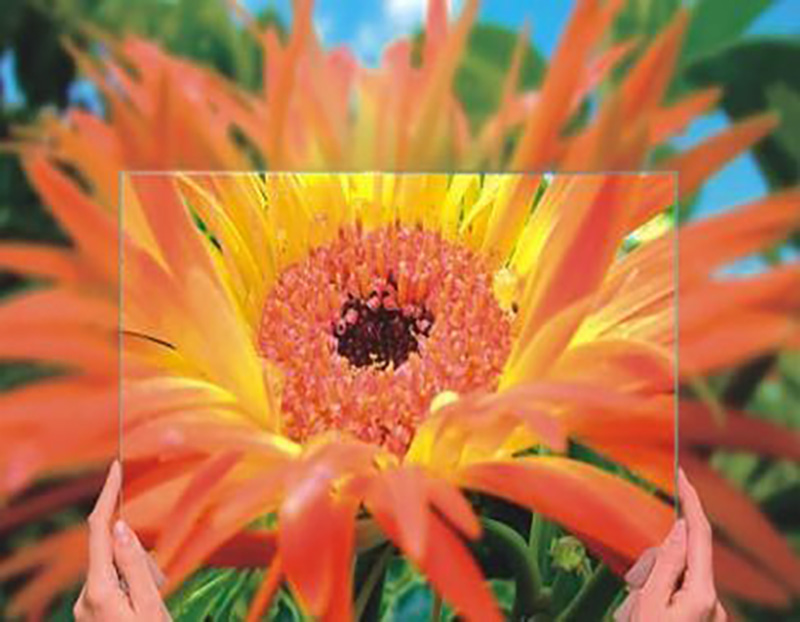 ANTI-REFLECTIVE GLASS 02